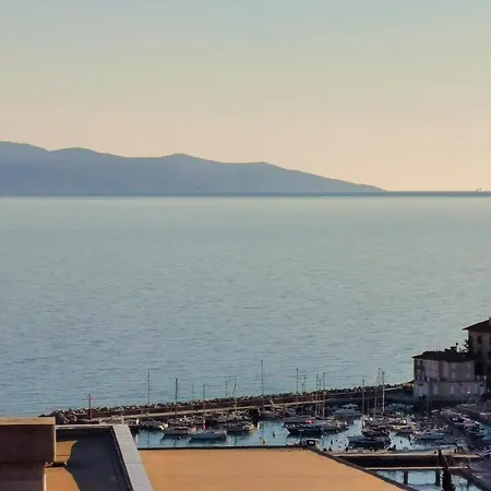 Stunning In With House Sea View Hébergement de vacances