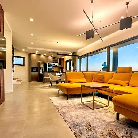 Stunning In With House Sea View Hébergement de vacances Opatija